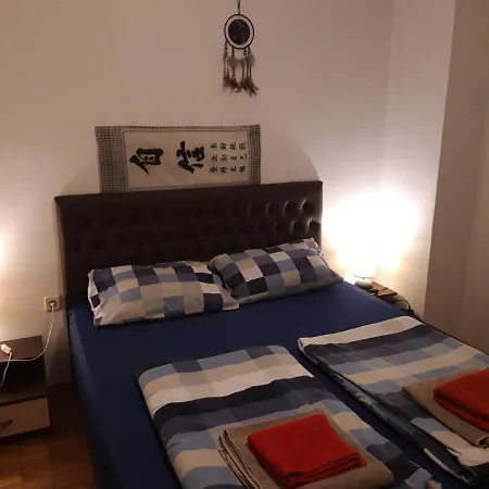 2 Kichuk Paris Apartment *