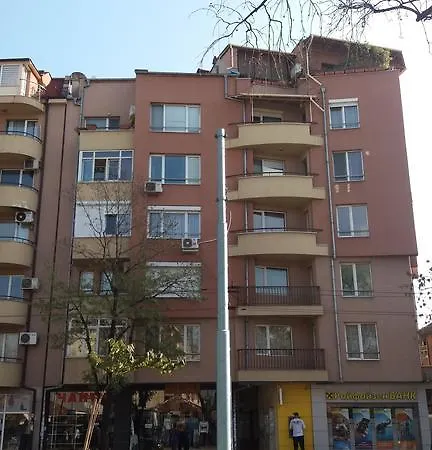 2 Kichuk Paris * Plovdiv